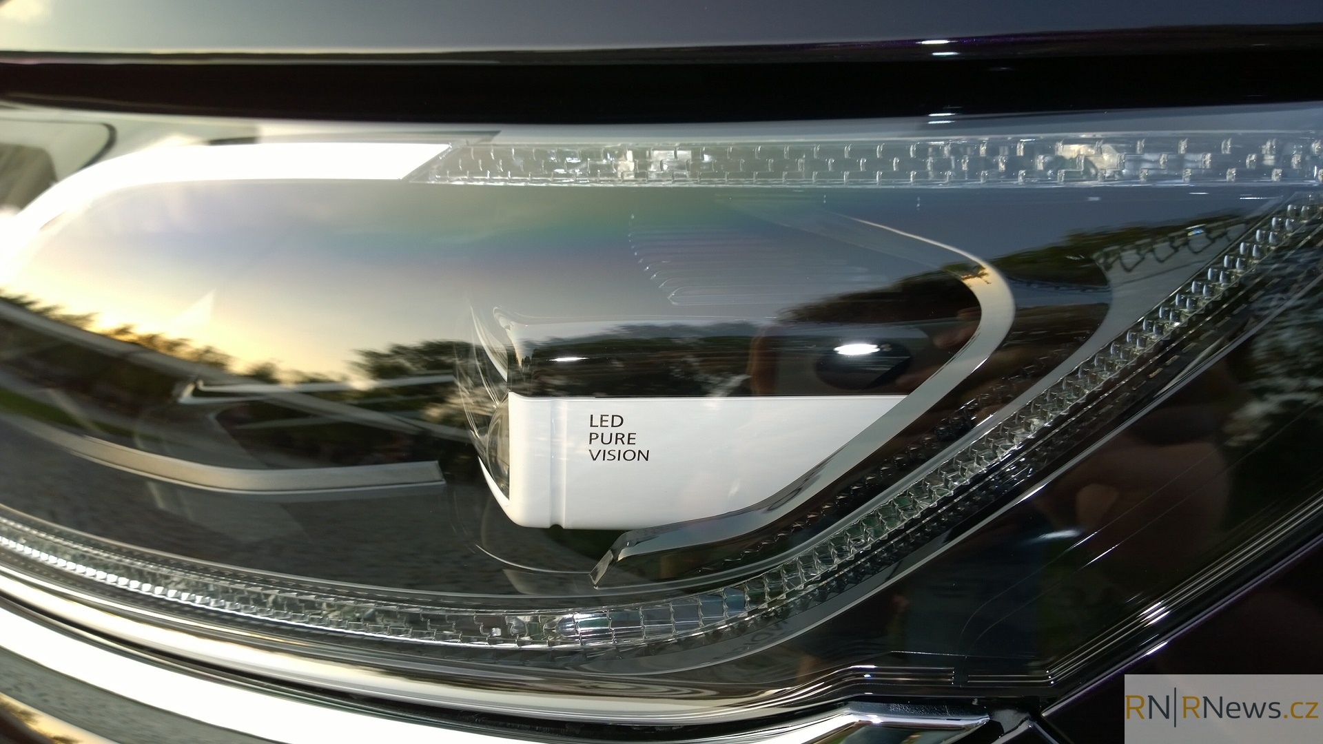 Technika: LED PURE VISION